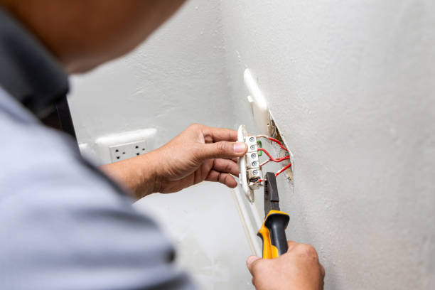 Best Local Electrician Companies  in East Camden, SC